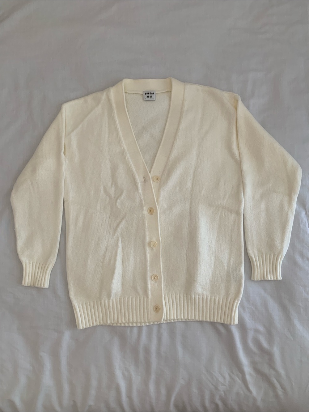 Aritzia Sunday Best Cream V-Neck Button Up Knit Cardigan Sweater 2XS GUC